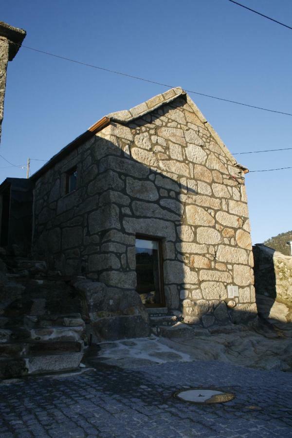 Casa Da Avo Ana Alvao Holiday home *